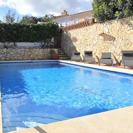 Spacious Family & Pool Walk To Villa Fuengirola