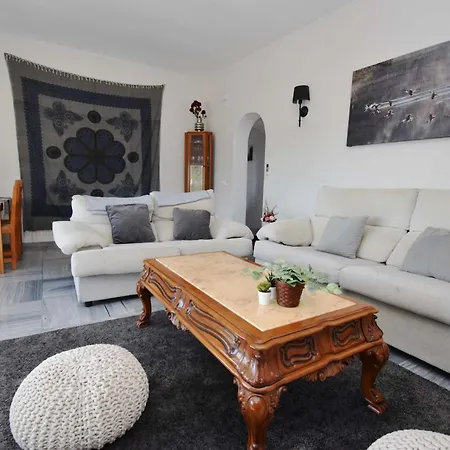 Villa Spacious Family & Pool Walk To *