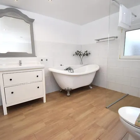 Spacious Family & Pool Walk To Villa Fuengirola