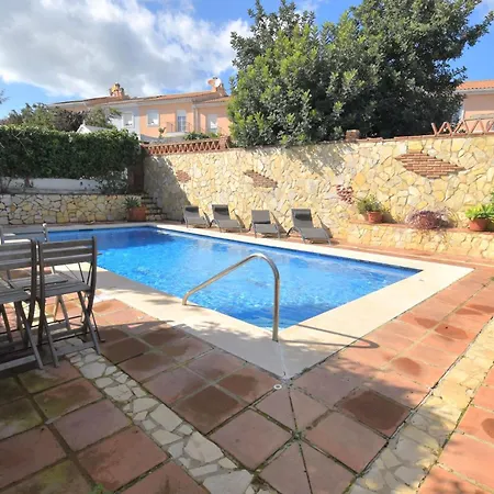 Spacious Family & Pool Walk To Villa Fuengirola