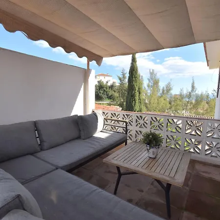Villa Spacious Family & Pool Walk To