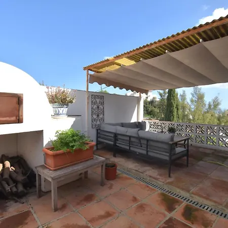 Villa Spacious Family & Pool Walk To